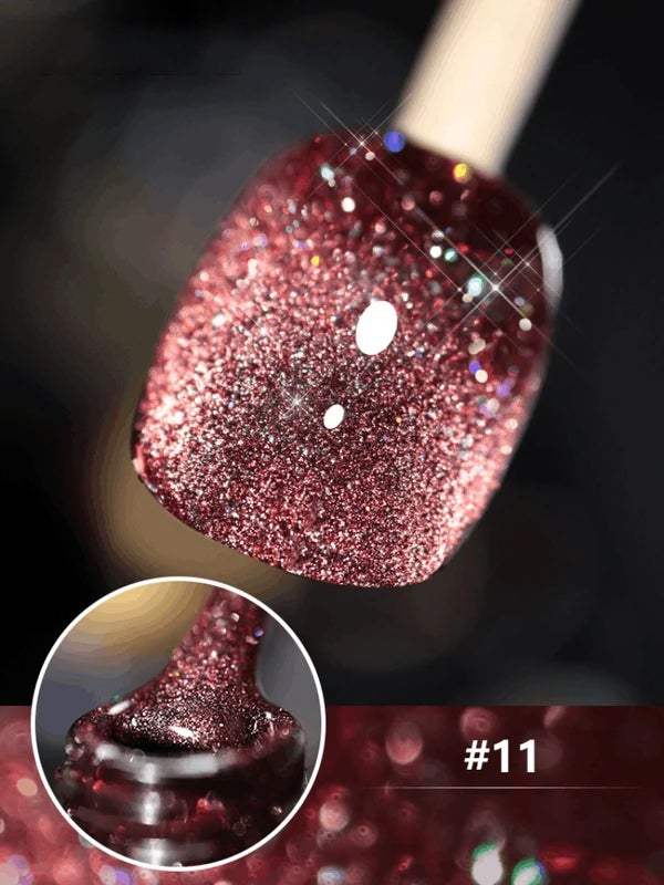Glitzernder Katzenaugen-Nagellack