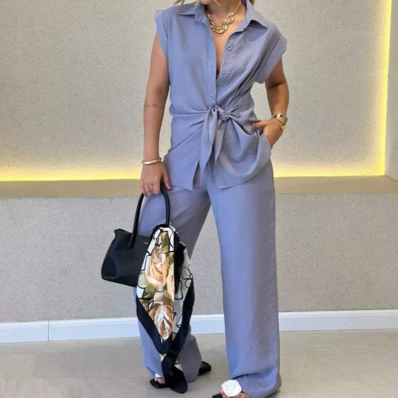 Elegantes Set aus tailliertem Oberteil und lässiger Hose