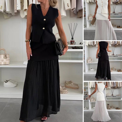 Damen-Set aus Strickweste mit Goldknöpfen und Rock