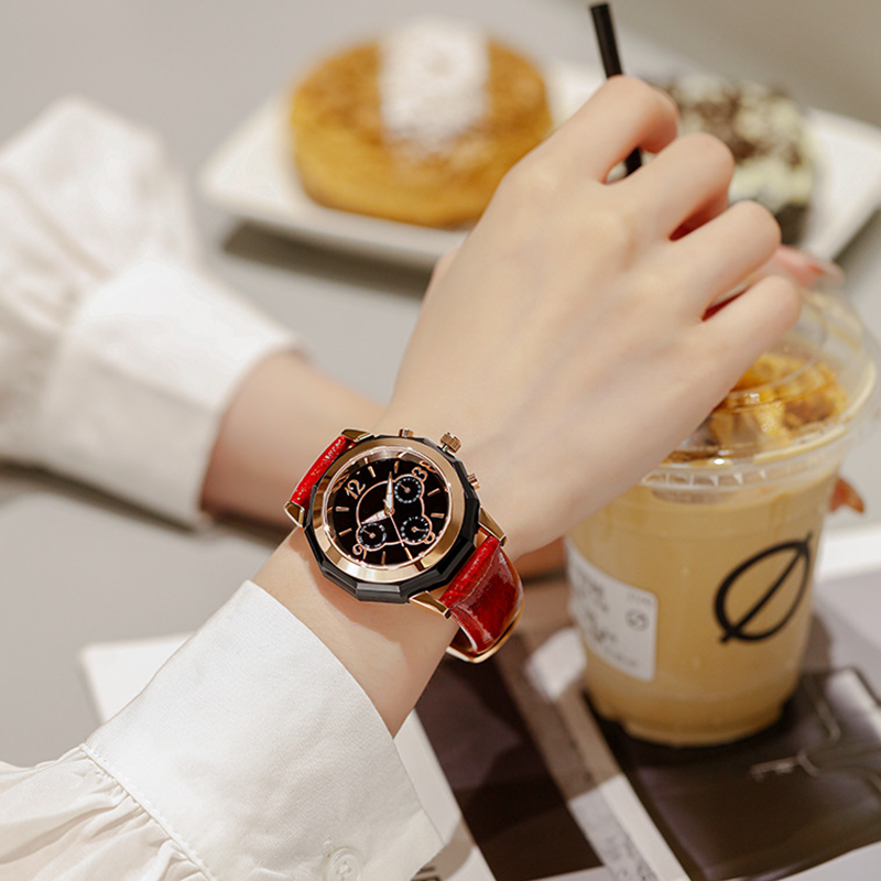 Women’s Stylish Waterproof Quartz Watch