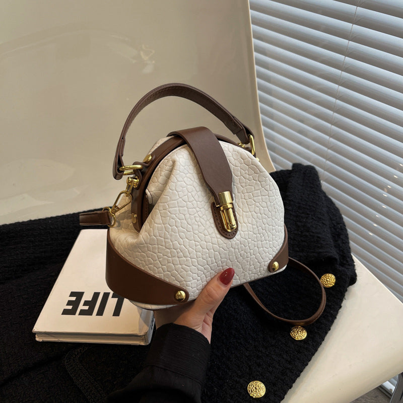 👜 LIMITIERTES ANGEBOT 50% RABATT! ✨ Farbblock-Damenhandtasche – Metallbeschläge, Vielseitig Tragbar, Kompakt 💼