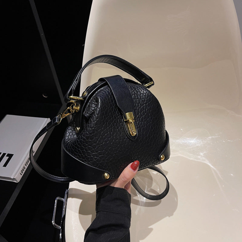 👜 LIMITIERTES ANGEBOT 50% RABATT! ✨ Farbblock-Damenhandtasche – Metallbeschläge, Vielseitig Tragbar, Kompakt 💼