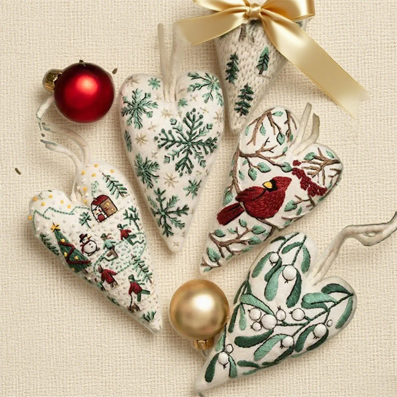Herzförmiges Handstickerei-Weihnachtsset