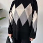 Modische Farbe-Blocking-Set aus Pullover und Hose mit Rautenmuster
