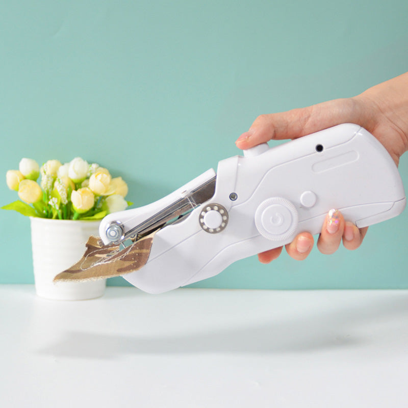 🔥NUR JETZT: 50% RABATT🧵 Mini Elektro-Nähmaschine – Leicht, Tragbar & Einfach zu Bedienen! ✨