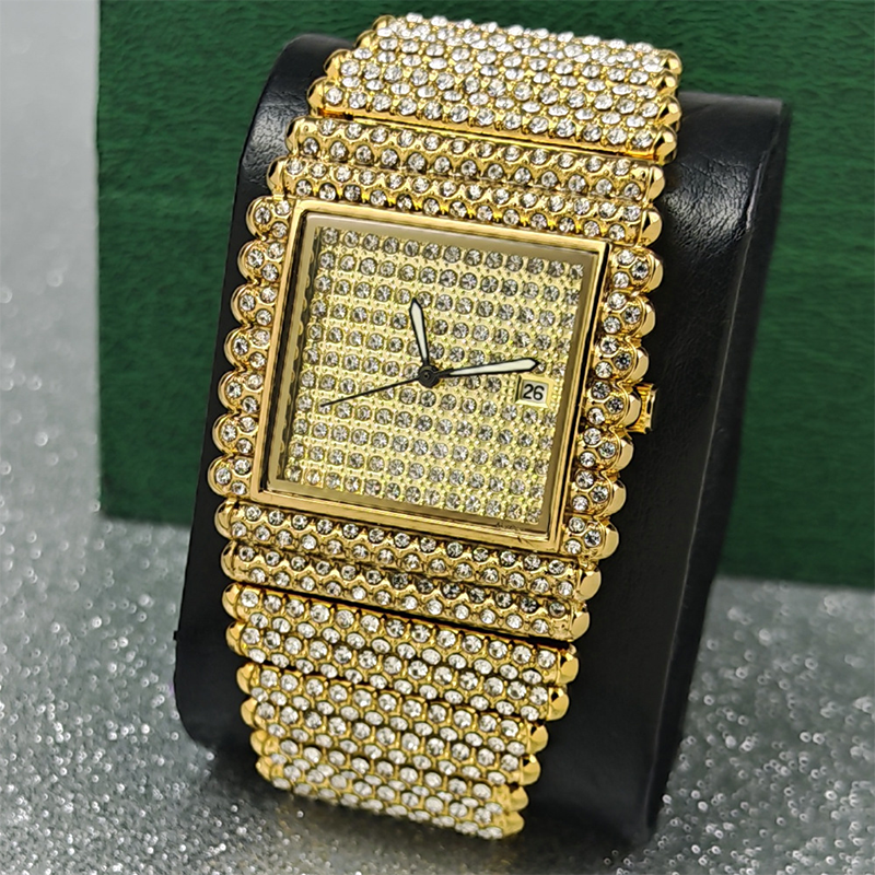 Quadratische Armbanduhr mit besetztem Zifferblatt und dehnbarem Armband